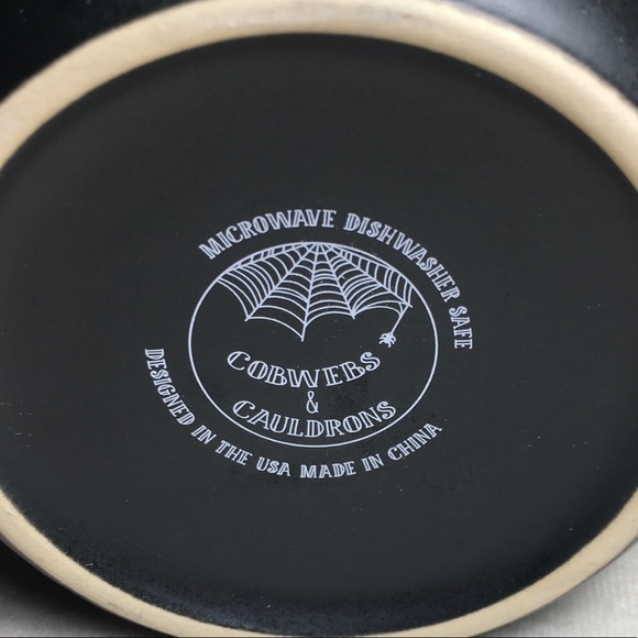 Cobwebs & Cauldrons Halloween Coffee Mug - Skeleton Driver - Cool Car NEW w/tag - Picture 4 of 6